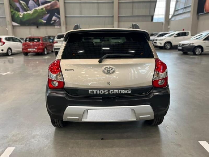 2016 Toyota Etios Cross 1.5