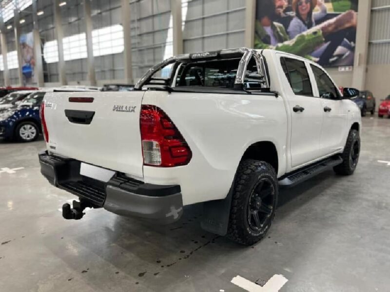 2016 Toyota Hilux 2.8 Double Cab SRX Raider