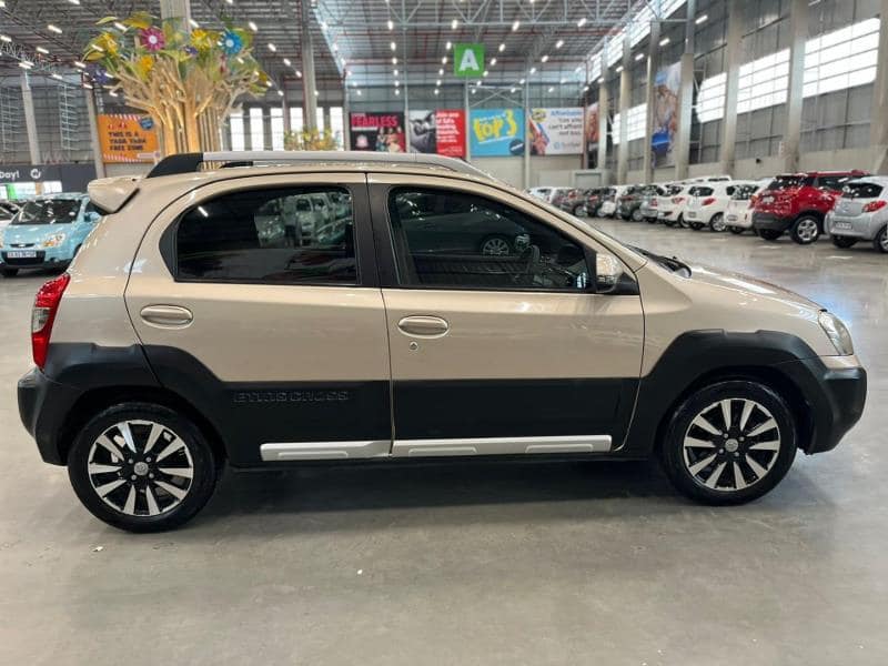 2016 Toyota Etios Cross 1.5