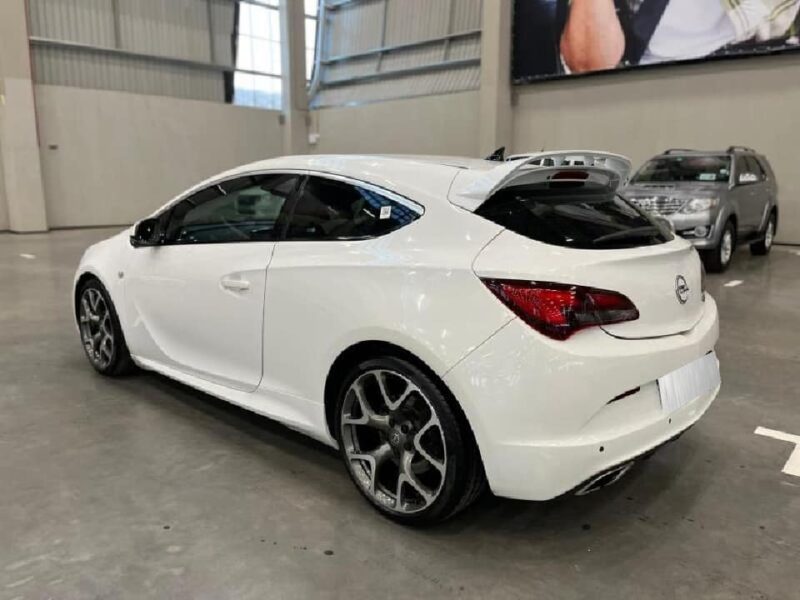 2015 Opel Astra OPC 2.0 Turbo