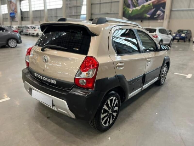 2016 Toyota Etios Cross 1.5