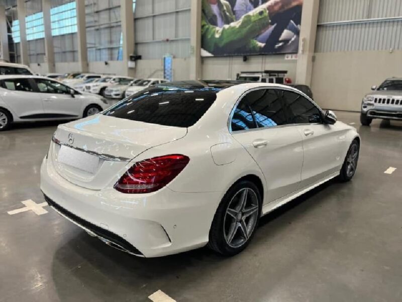 2017 Mercedes-Benz C200 AMG Line A/T