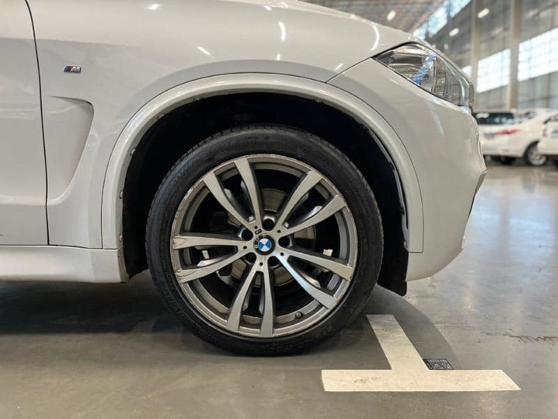 2016 BMW X5 xDrive30d M-Sport Auto (F15). With its xDrive30d