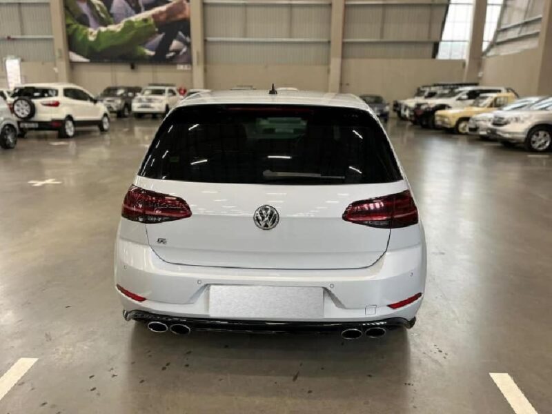 The 2018 VW Golf VII 2.0 TSI R DSG