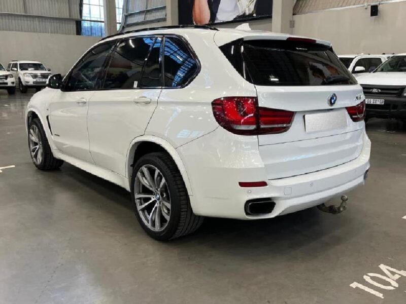 2016 BMW X5 xDrive30d M-Sport Auto (F15). With its xDrive30d