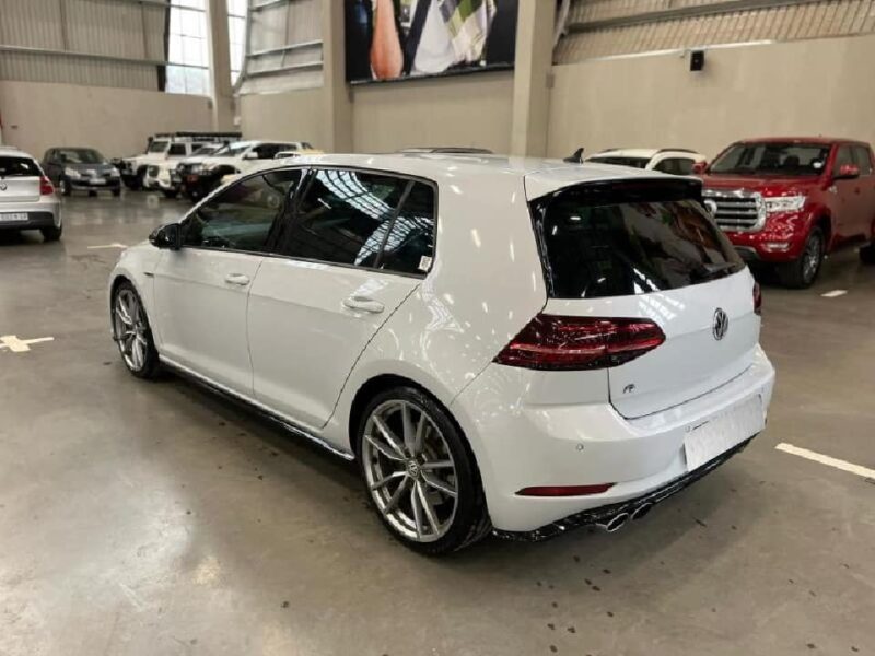 The 2018 VW Golf VII 2.0 TSI R DSG